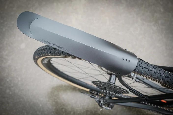 ASS SAVER WIN WING 2 GRAVEL ​​​​​​​Win Wing 2 is here! Stronger, gentler and darker, the fastest clip-on gravel mudguard on