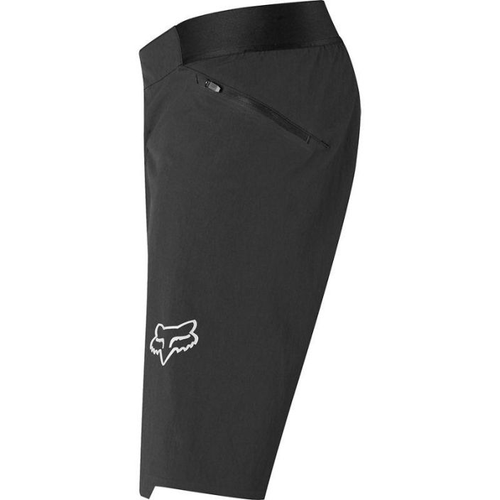 FOX Flexair shortsit Kevyt, erittain hengittava 4-way strech kankaasta tehty MTB shortsi. FOX Flexair