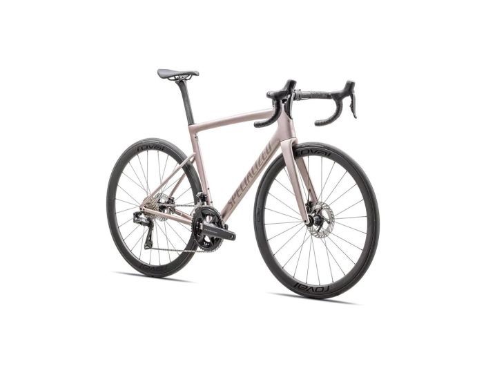 Specialized Tarmac SL8 Expert Di2 -25 Tarmac SL8 pyoraa nopeampaa saa hakea, silla se