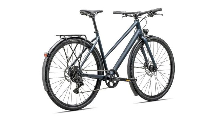 Specialized Sirrus X 2.0 EQ ST -25 Sirrus X tarjoaa ennennakemattoman yhdistelman mukavuutta, tehokkuutta ja ketteraa