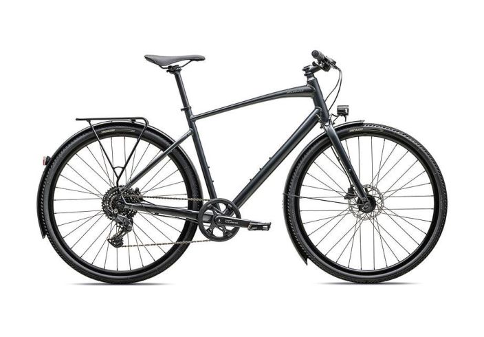 Specialized Sirrus X 2.0 EQ -25 Sirrus X tarjoaa ennennakemattoman yhdistelman mukavuutta, tehokkuutta ja ketteraa