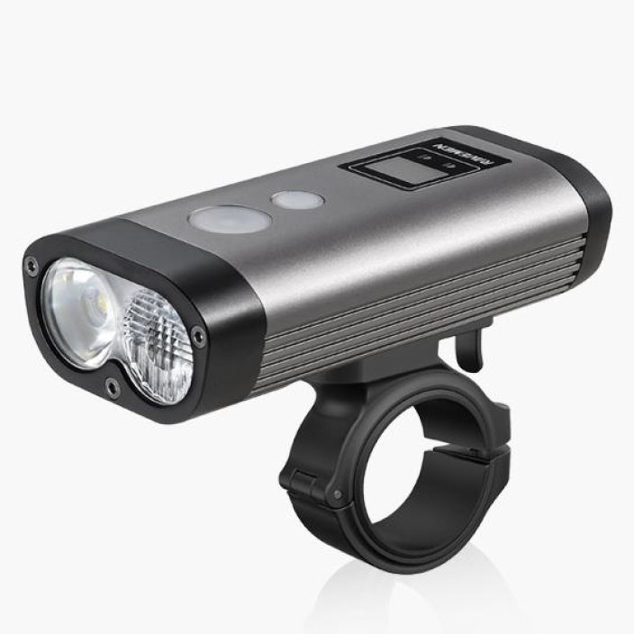 Ravemen Etuvalo PR1200 USB Ravemen PR1200 etuvalo pyoraan. Valo on roisketiivis ja siina on erittain tehokas 1200 lumen