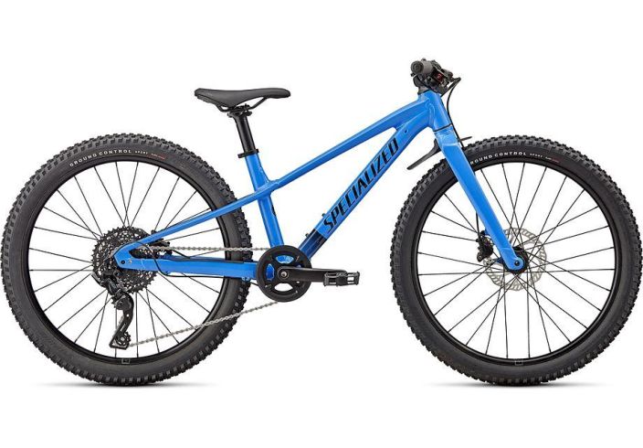 Specialized Riprock 24&quot; -22 Hiekkatiet, pihapiiri tai maastoajo - Specialized Riprock 24 soveltuu naihin kaikkiin ja se on