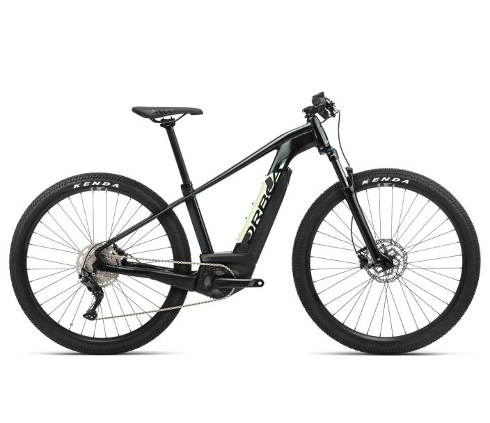 Orbea Keram 30 29&quot; -22 Keram sahkomaastopyoralla taittuu niin hyotyajot kuin kevyet maastolenkit. Mukavampi pystympi