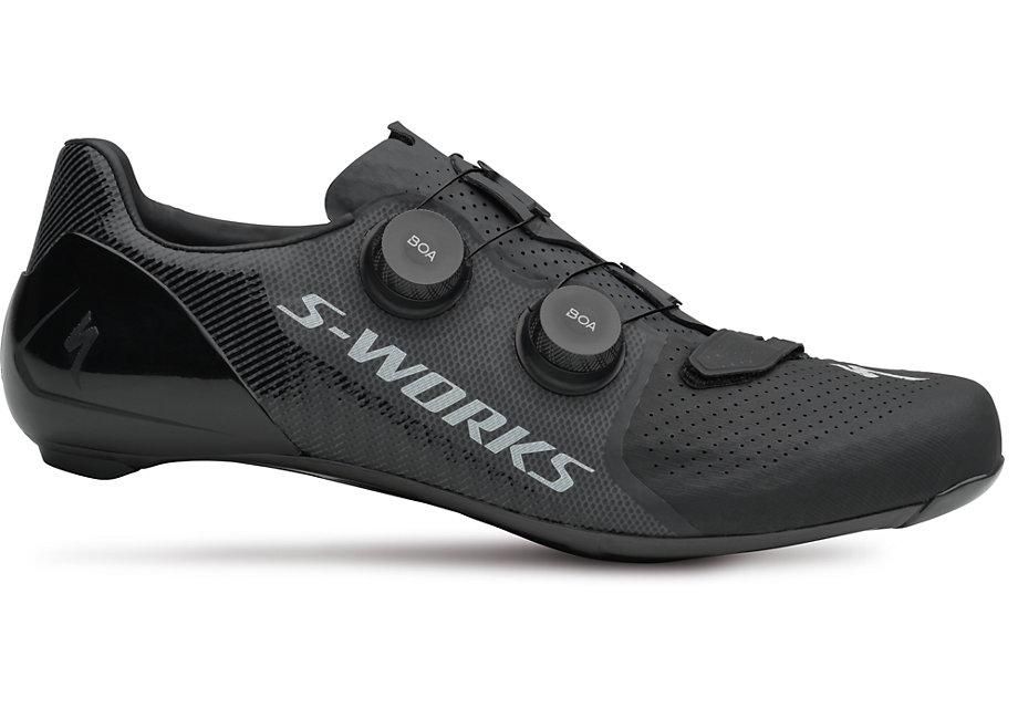 S-Works 7 Road Maantiekengat What makes the perfect cycling shoe? Is it exceptional power transfer? Superior Comfort?