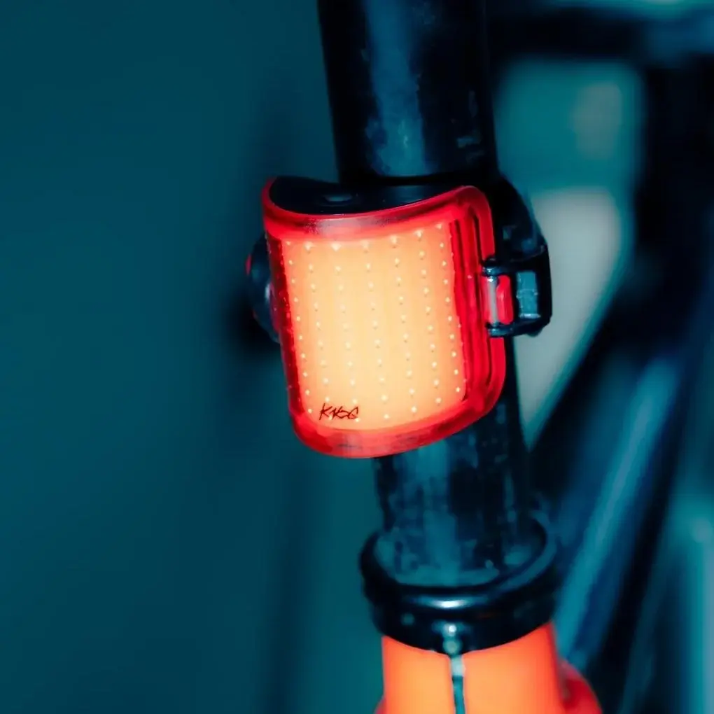 knog_cobber_mini_rear_lifestyle_image_5_13395_1340x.webp