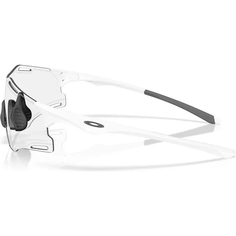 Oakley-Cybr-Zero-White-Clear-Black-Photochromic-Temple_Sunglasses__64151.webp