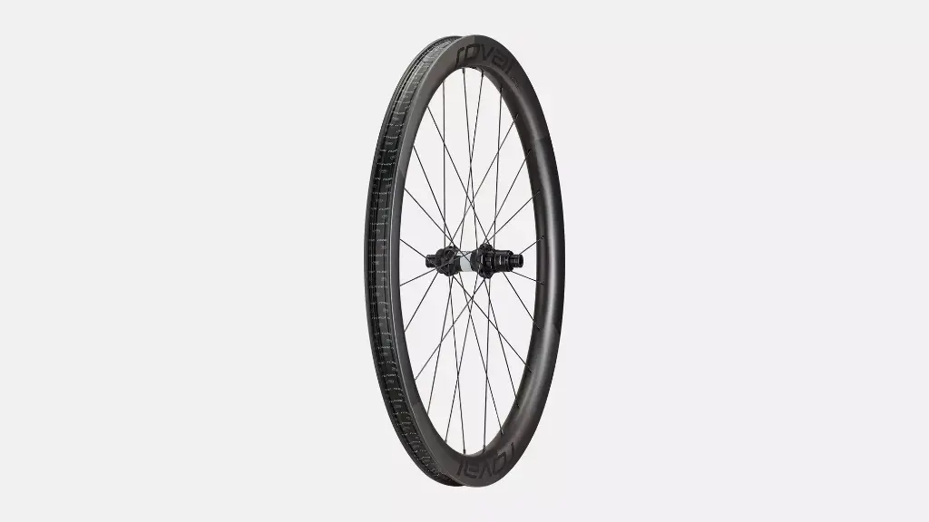 30026-610_WHL_TERRA-AERO-CL-700C-FRONT-SATIN-CARBON-SATIN_REAR.webp