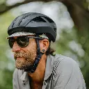 seeker-sunglasses_akMatteForestTortoise-cpPolarizedBrown_lifestyle04.webp