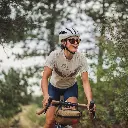 network-helmet_white-MatteWhite_lifestyle01.webp