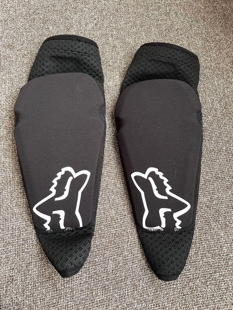 FOX Enduro Kyynärsuojat